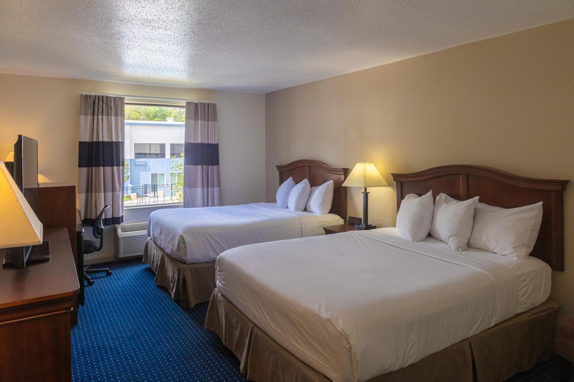 Cottonwood Suites Savannah Hotel & Conference Center Pooler Exterior photo