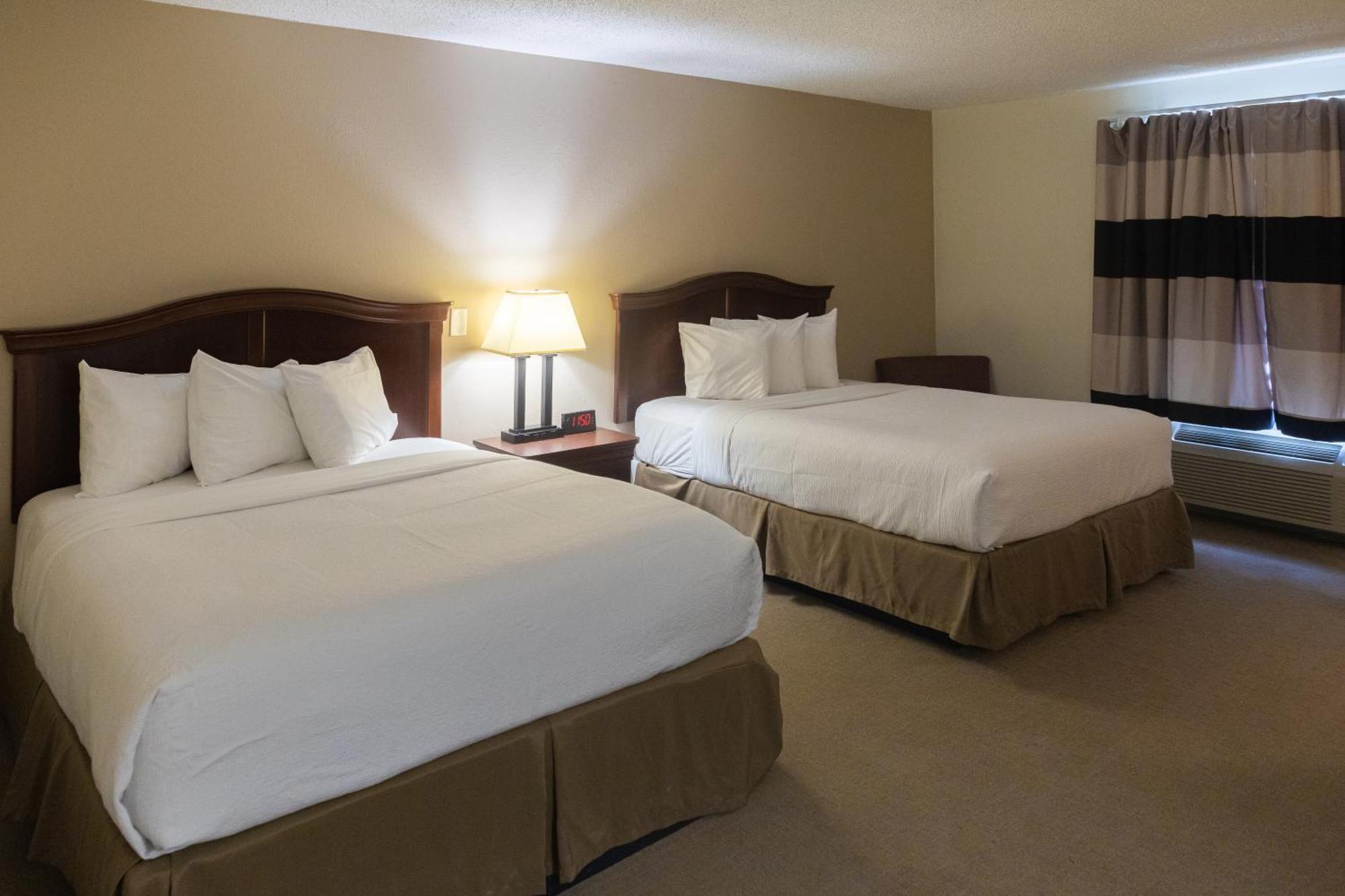 Cottonwood Suites Savannah Hotel & Conference Center Pooler Exterior photo